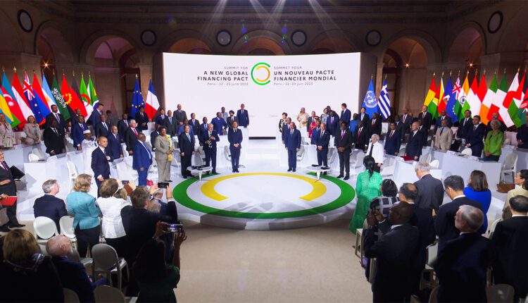 في قمة باريس: رئيس الجمهورية يدعو دول العالم إلى التعاون لتسريع عملية الانتقال الطاقوي في إفريقيا